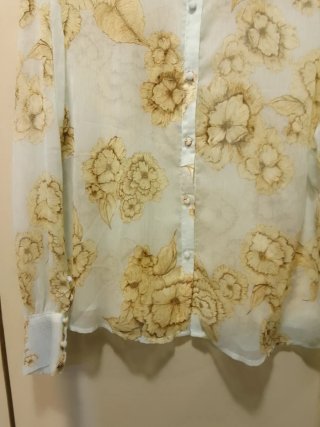 Blusa Zara floral transparente