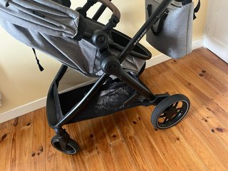 Maxi-Cosi Zelia S Trio Silla de Paseo Gris