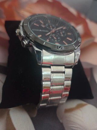 Reloj de metal Nuevo en Caja