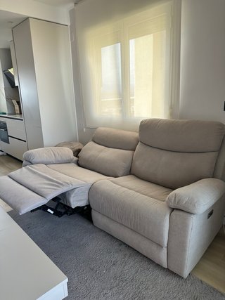 Sofá 2 plazas reclinable eléctrico beige