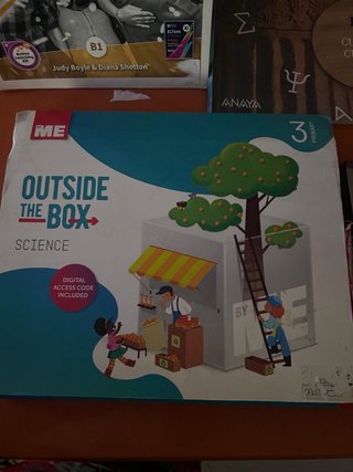 Varios libros para el próximo curso escolar