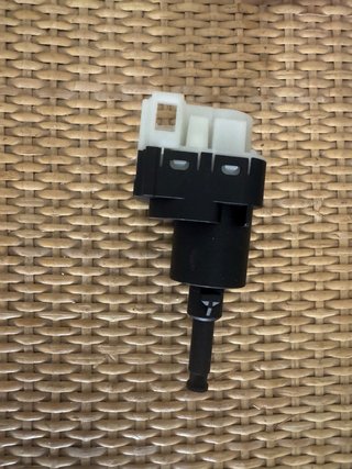 Interruptor luz freno Febi Bilstein 104351