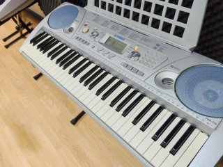 Teclado Yamaha PSR-275