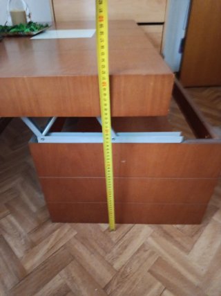 Mesa de comedor elevable de madera y cristal