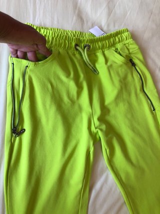 Pantalon tipo chandal fluor