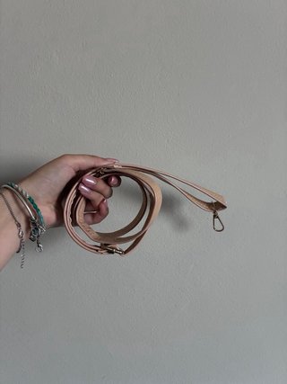 Borsa  piccola in pelle con tracolla