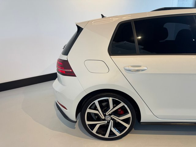 GOLF GTI 245cv MANT VW TECHO DYNAUDIO