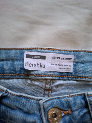 Pantalón vaquero t 38 Berska