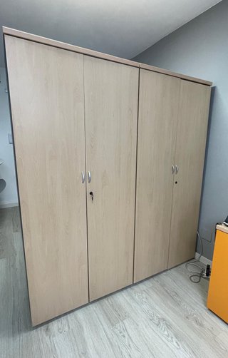 Se vende mobiliario de oficina en muy buen estado