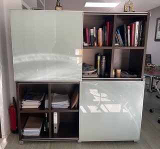 Se vende mobiliario de oficina en muy buen estado