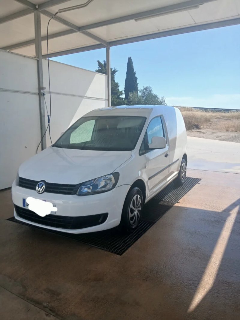 Volkswagen Caddy 2012 - foto 1
