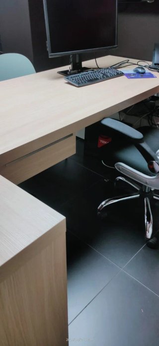 Mesa escritorio con ala