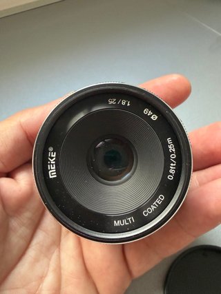 Objetivo Meike 25mm f1.8 para Canon M