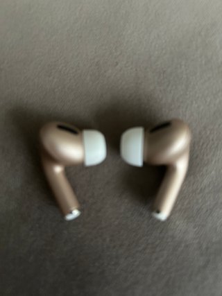 Auriculares tipo airpods - solo funciona el izq.