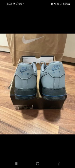 Nike Air Force 1 Lv8 Grises