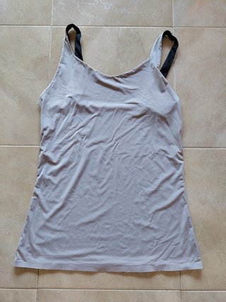 Camiseta reversible negra y beige