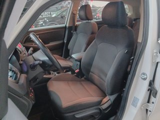 FLAMANTE E IMPECABLE  KIA Carens 2015