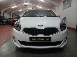FLAMANTE E IMPECABLE  KIA Carens 2015