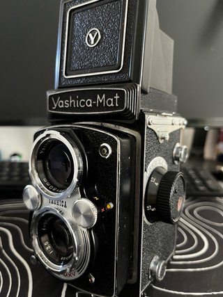 Biottica Yashica-Mat revisionata e testata