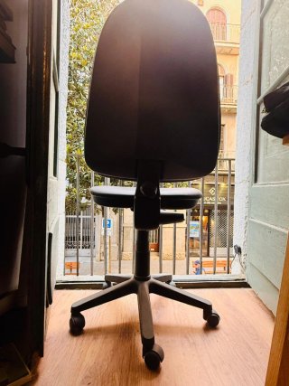 Silla de Oficina Giratoria Negra