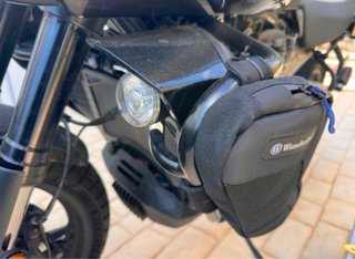 Motos