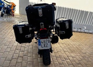 Motos