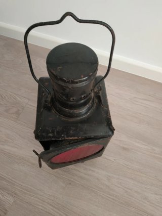 Farol antiguo de tren