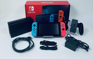 Nintendo switch con 2 juegos