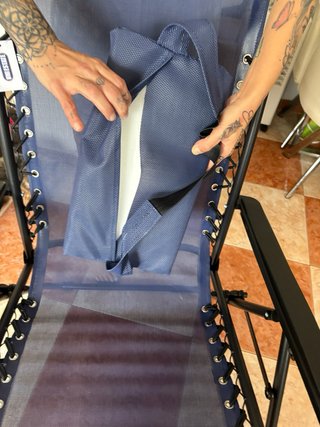 Silla reclinable azul y negra
