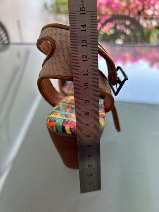 Sandalias semi nuevas