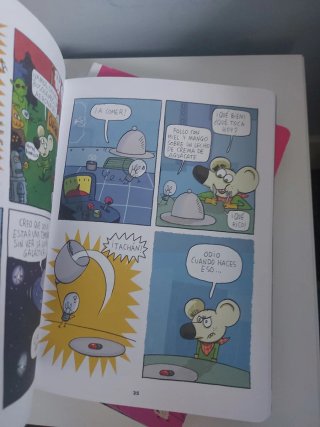 Astro-ratón y Bombillita Parece que chispea