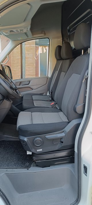 Volkswagen Crafter 2021 L4H3 + Honda CRF 100 2006