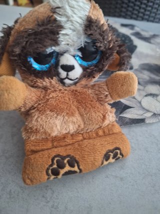 Peluche sujetamóvil Peek-a-Boos Ty perro