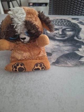 Peluche sujetamóvil Peek-a-Boos Ty perro