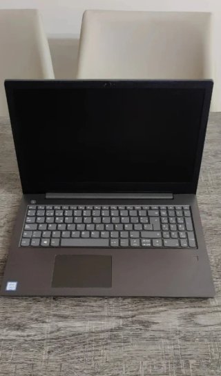 Ordenador portátil Lenovo v330-15IKB i3 8th Gen