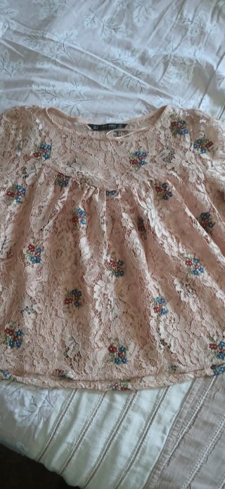 Blusa encaje Zara