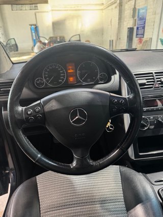 Mercedes-Benz Clase A180d