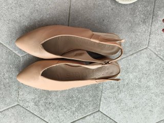Zapatos de piel de tacón bajo talla 36