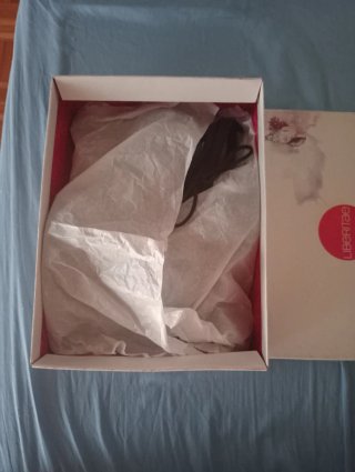 Sandalias negras de tacón con cuerdas
