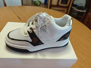 Sneakers donna Guess Marlew bianche e marroni