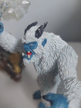 Figuras Fantásticas: Troll, Dragón y Yeti