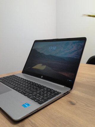 Portátil HP Intel i3 11ª Gen 256GB SSD