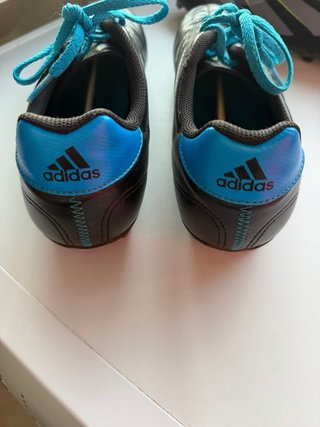 Chuteiras Adidas Pretas e Azuis N44,5