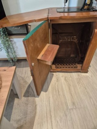 Máquina de coser Singer antigua