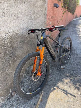 Bicicleta de montaña eléctrica