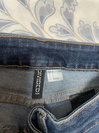 REGALO OTROS Pantalón H&M Pitillo Talla 34 Azul