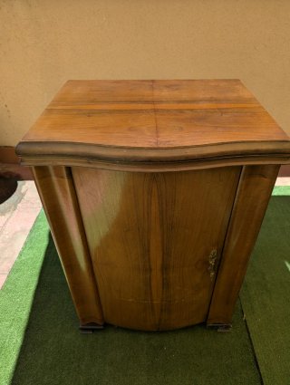 Máquina de coser antigua Wertheim BR con mueble