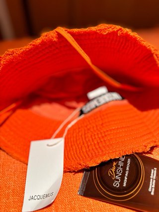 Gorro de playa Jacquemus naranja y rosa...20 cada