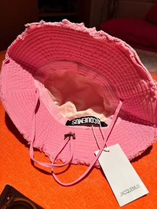 Gorro de playa Jacquemus naranja y rosa...20 cada