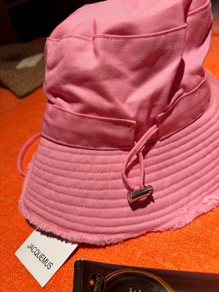 Gorro de playa Jacquemus naranja y rosa...20 cada